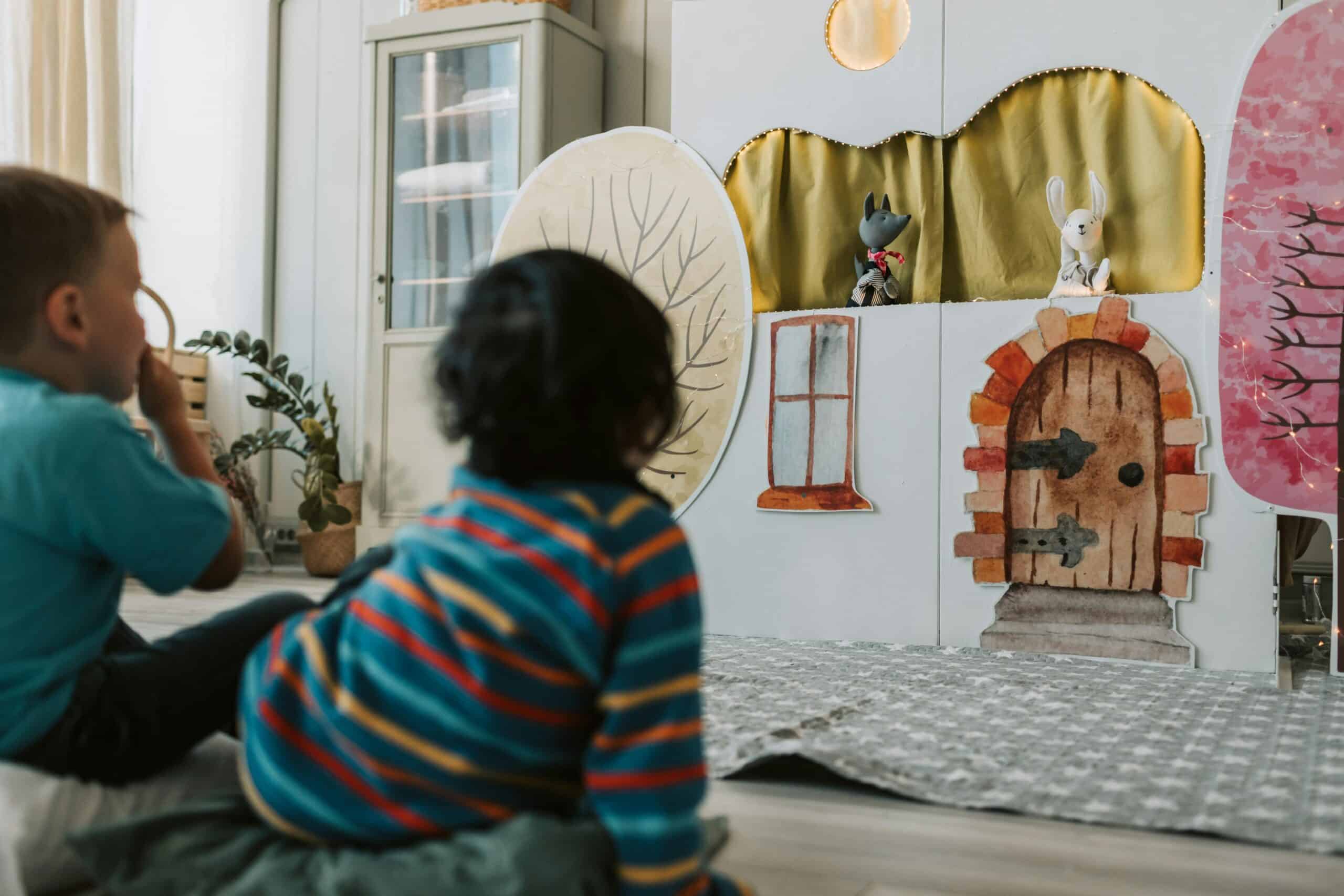 puppet show as ABA therapy for children