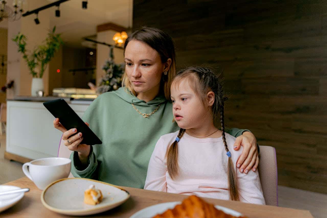 stimulus control transfer mother to  here daughter reading learning while eating