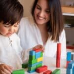 aba therapy and play skills,playing cubes.